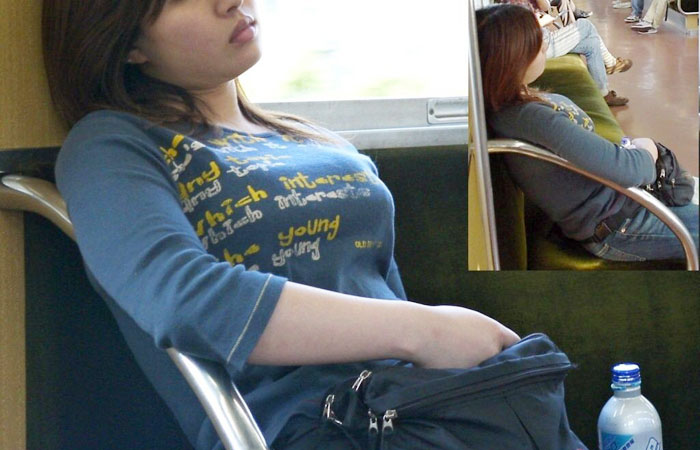 【着胸エロ画像】隣に座ってたら居眠り&もたれかかり歓迎ｗ電車内の着衣巨乳ｗｗｗ